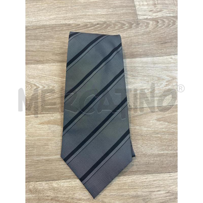 CRAVATTA HUGO BOSS GRIGIA RIGHE NERE | Mercatino dell'Usato Pomezia 1