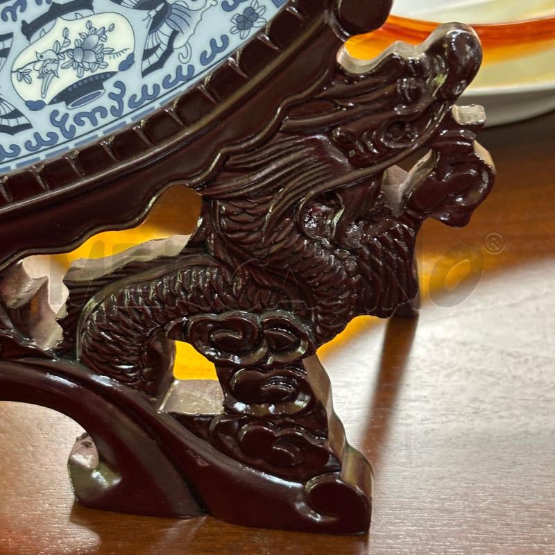 PIATTO DECORATIVO ORIENTALE CON SUPPORTO | Mercatino dell'Usato Pomezia 4