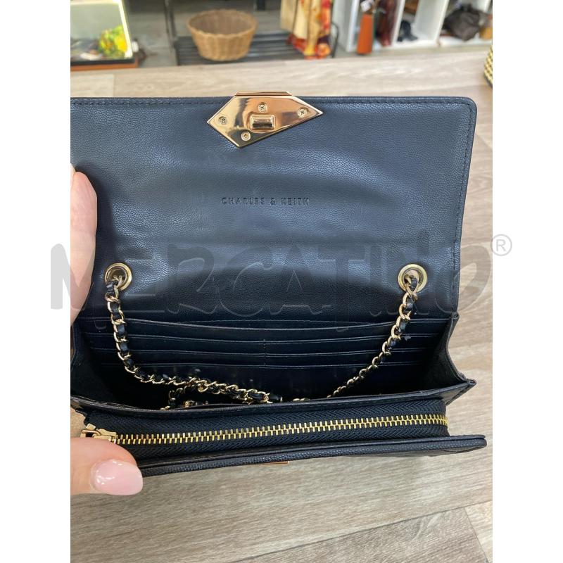 PORTA FOGLIO TRACOLLA NERO CHARLES&KEITH | Mercatino dell'Usato Pomezia 3
