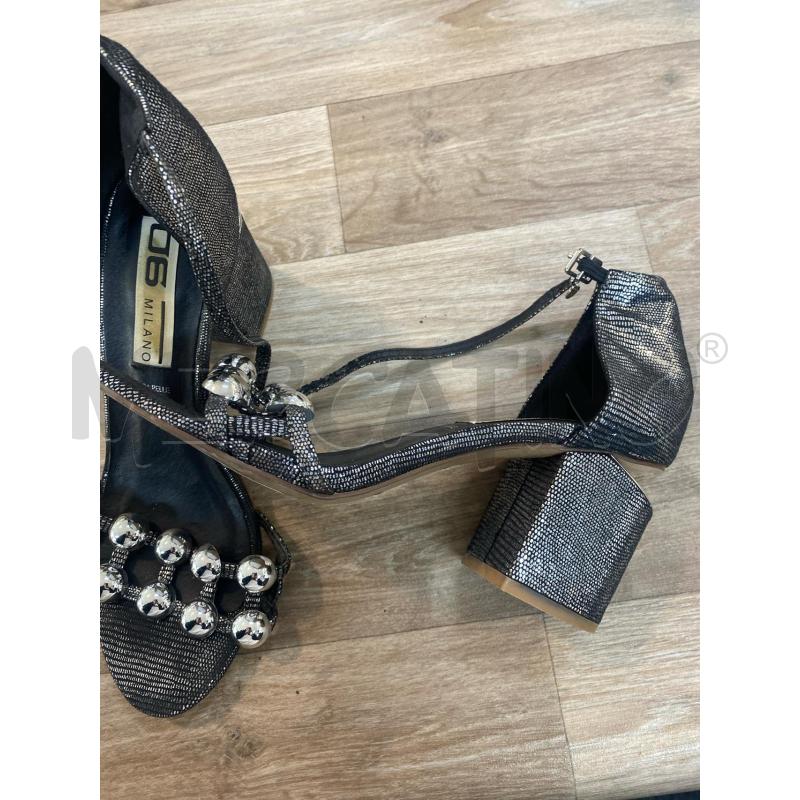 SANDALI DONNA 06 MILANO TACCO SQUADRATO FASCIA COLLO PIEDE BORCHIE OVALI LUREX ARGENTO SIMIL SERPENT | Mercatino dell'Usato Pomezia 3