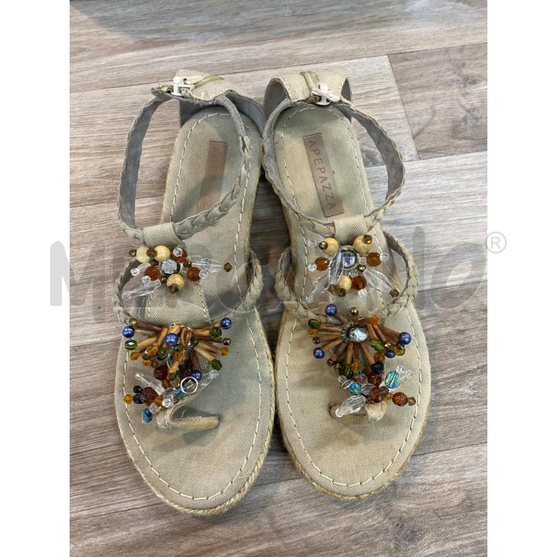 SANDALI DONNA APEPAZZA FIORI ARTIGIANALI PERLINE CON ZIP DIETRO | Mercatino dell'Usato Pomezia 2