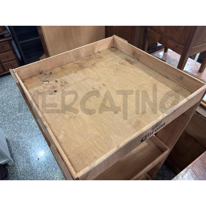 SCAFFALE LEGNO EPOSITORE BIRRA CORONA | Mercatino dell'Usato Pomezia 4