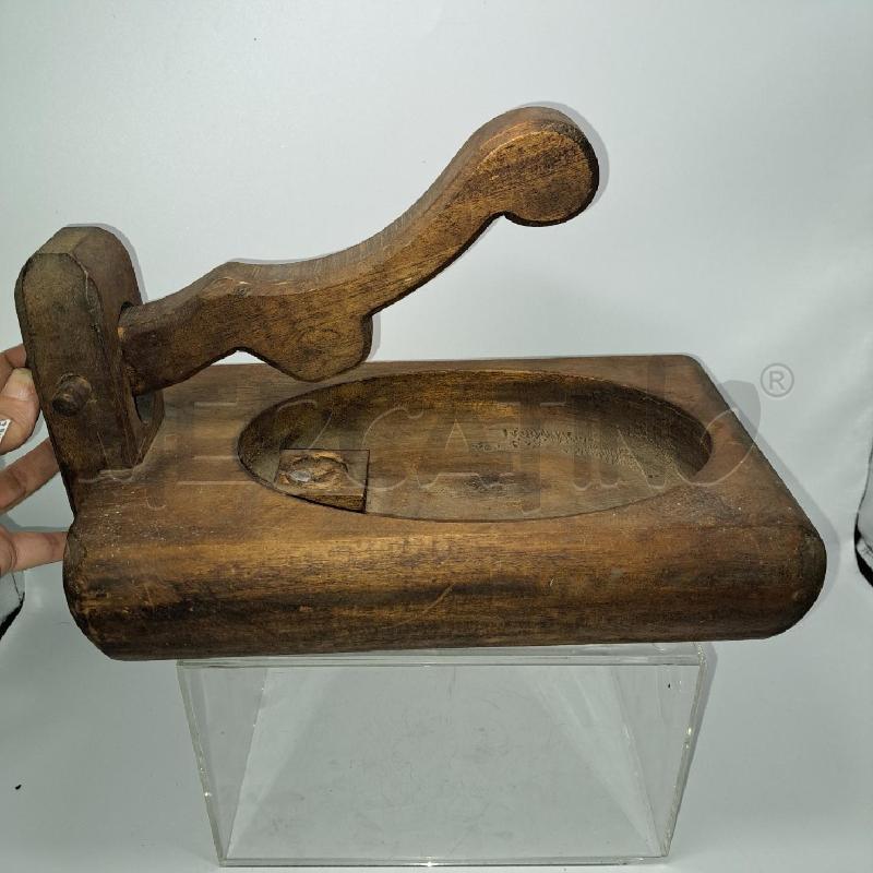 SCHIACCIA NOCI LEGNO VNTG | Mercatino dell'Usato Pomezia 3