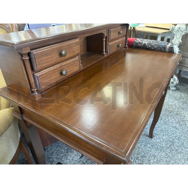 SCRITTOIO 4 CASSETTI PICCOLI 1 GRANDE | Mercatino dell'Usato Pomezia 2