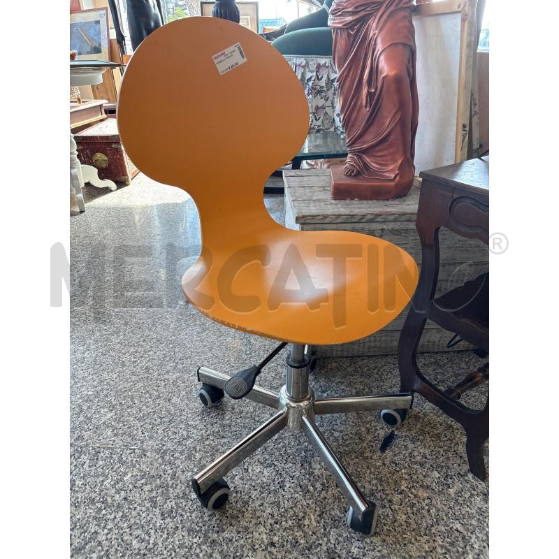 SGABELLO ARANCIO | Mercatino dell'Usato Pomezia 1