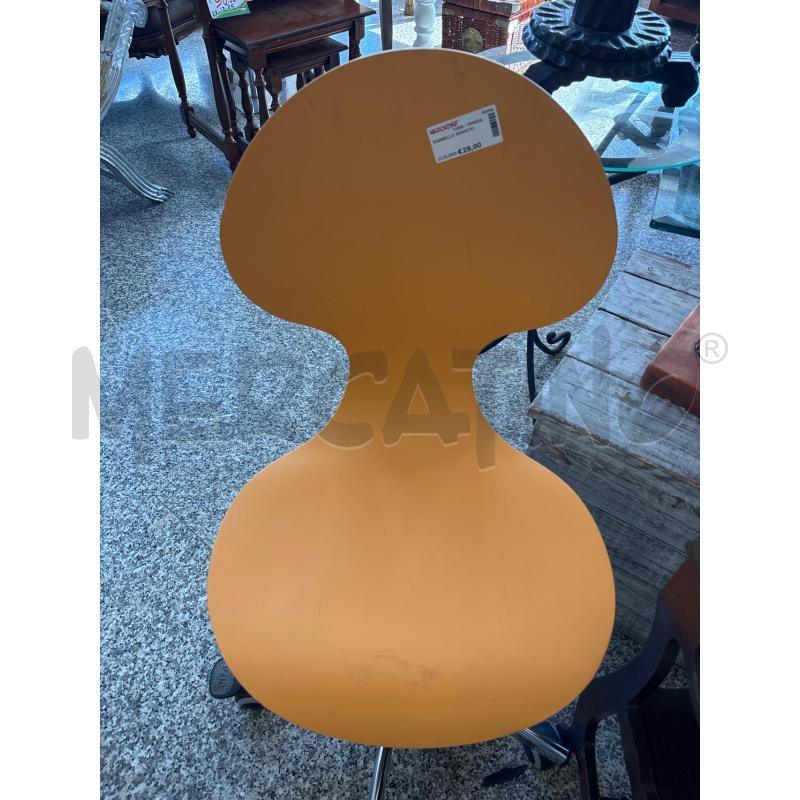 SGABELLO ARANCIO | Mercatino dell'Usato Pomezia 2
