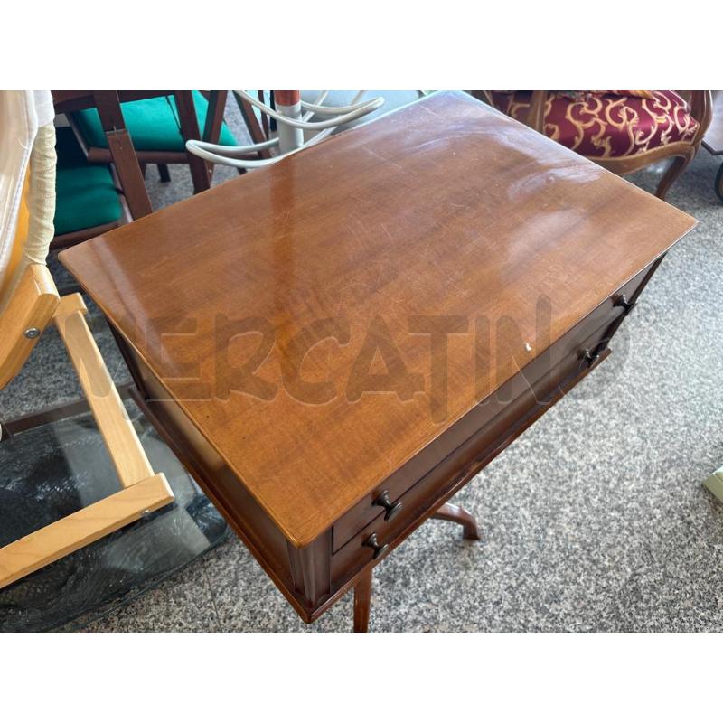 TAVOLINO 2 CASSETTI 3 PIEDI | Mercatino dell'Usato Pomezia 2