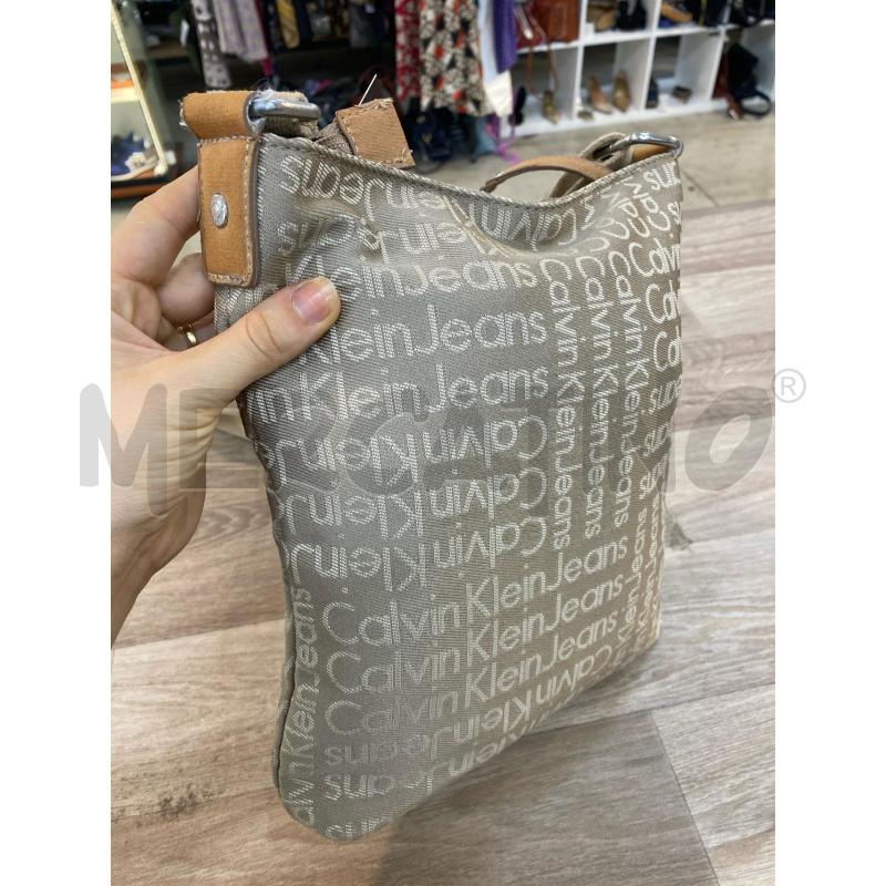 TRACOLLA UOMO IN TESSUTO BEIGE CALVIN KLEIN JEANS | Mercatino dell'Usato Pomezia 3