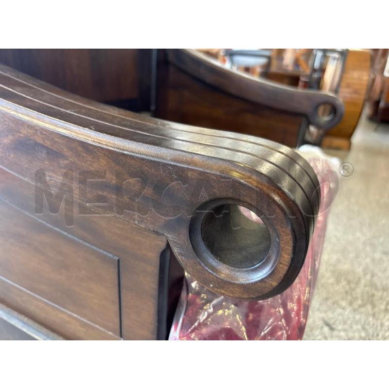 TRONO LEGNO MASSELLO CUSCINO ROSSO | Mercatino dell'Usato Pomezia 3