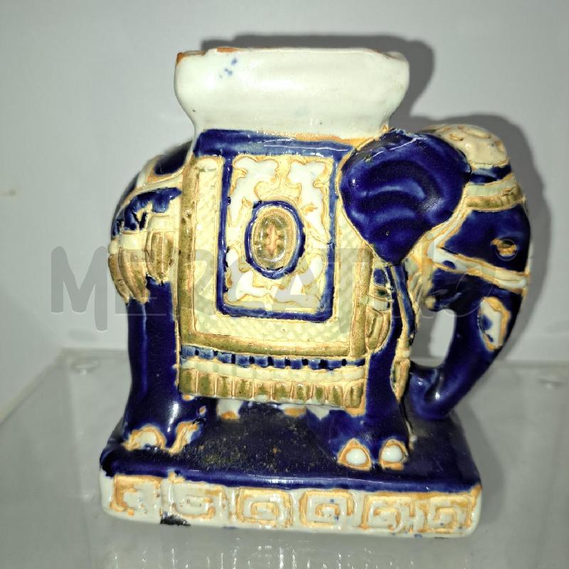 VASETTO ORIENTALE ELEFANTE FONDO BLU CERAM | Mercatino dell'Usato Pomezia 1