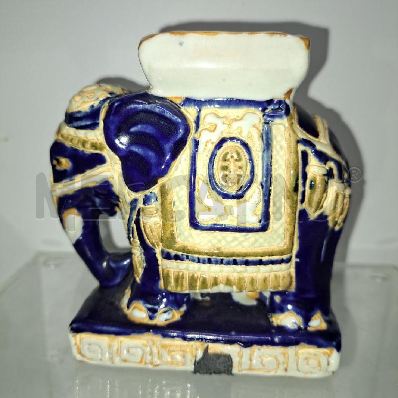 VASETTO ORIENTALE ELEFANTE FONDO BLU CERAM | Mercatino dell'Usato Pomezia 2
