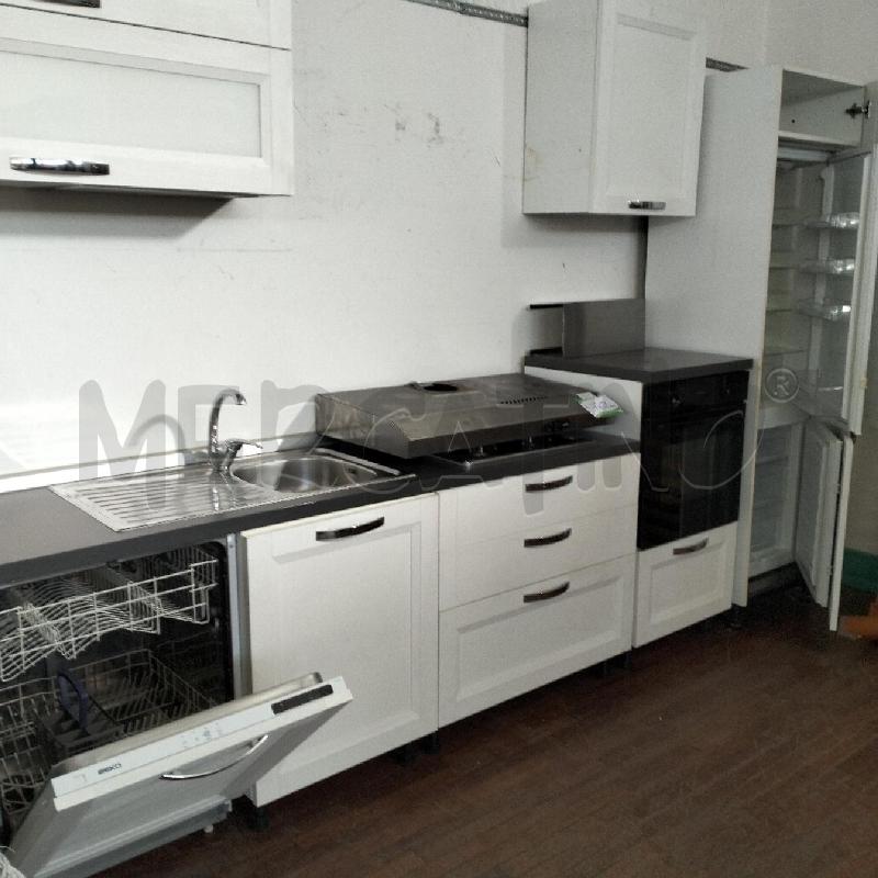 CUCINA BIANCA LINEARE CON LAVASTOVIGLIE  | Mercatino dell'Usato Bellizzi 2