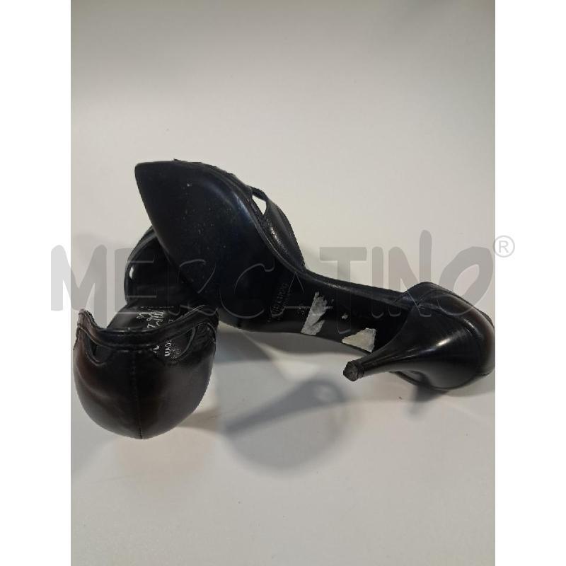 SCARPE D PELLE NERO CON SPECCHIETTI TONDI | Mercatino dell'Usato Bellizzi 4