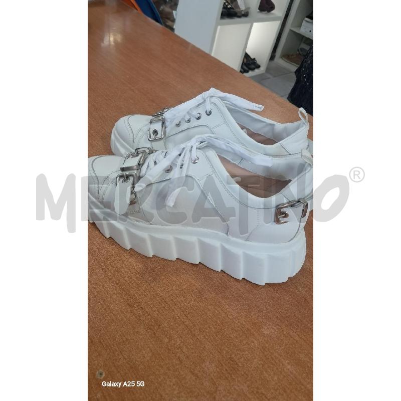SNEAKERS DONNA AGL PELLE BIANCA FIBBIA | Mercatino dell'Usato Bellizzi 4