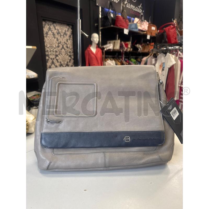 BORSA PIQUADRO VIBE MESSENGER NUOVA GREY CON TRACOLLA | Mercatino dell'Usato Cava de tirreni 1