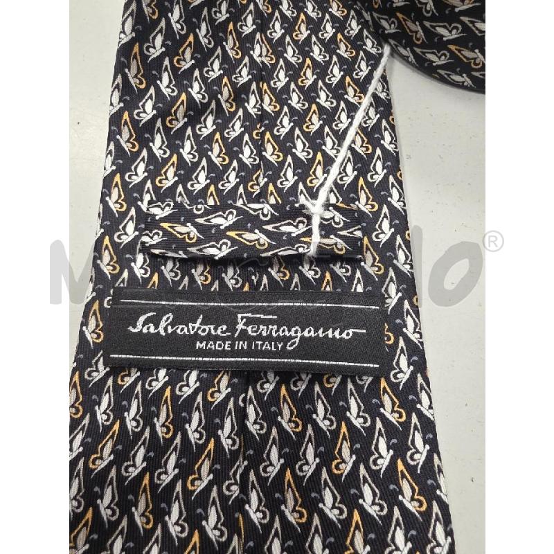 CRAVATTA SALVATORE FERRAGAMO NERA FARFALLE | Mercatino dell'Usato Cava de tirreni 2