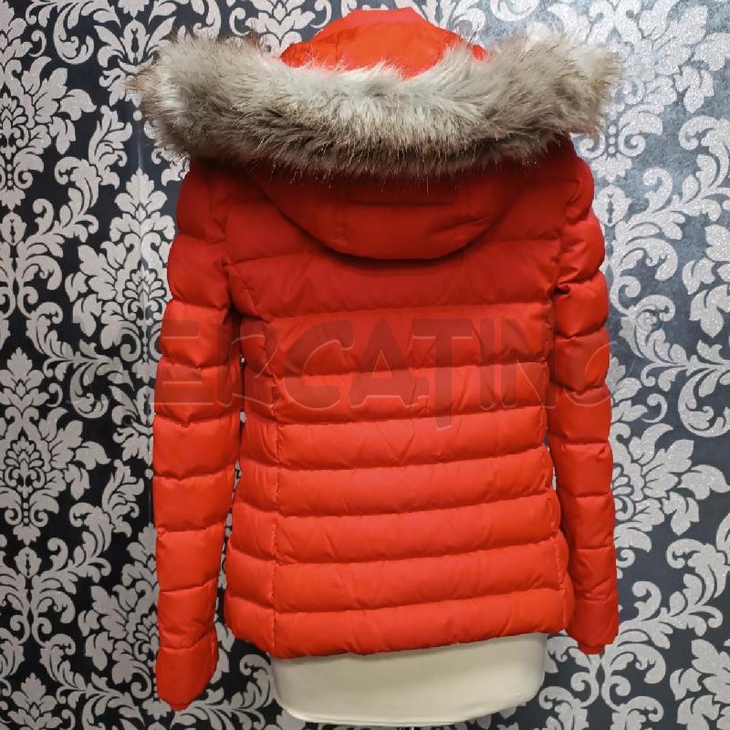 GIUBBINO DONNA TOMMY HILFIGER ROSSO CAPPUCCIO PELO | Mercatino dell'Usato Cava de tirreni 4