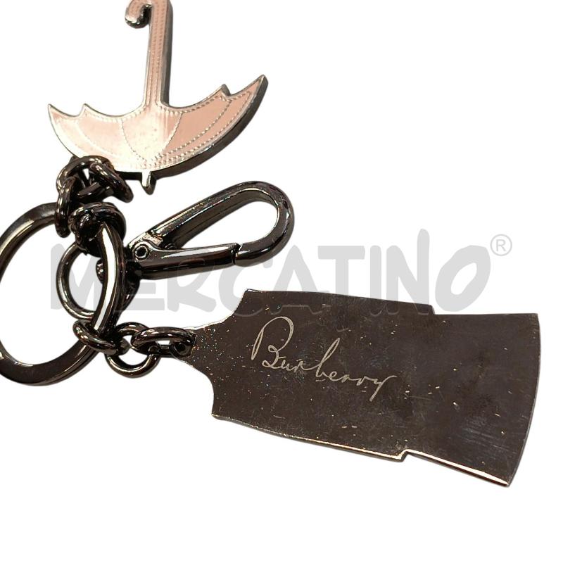 PORTA CHIAVI BURBERRY IN METALLO ARGENTATO CON CHARMS IMPERMEABILE E OMBRELLO ROSA | Mercatino dell'Usato Cava de tirreni 3