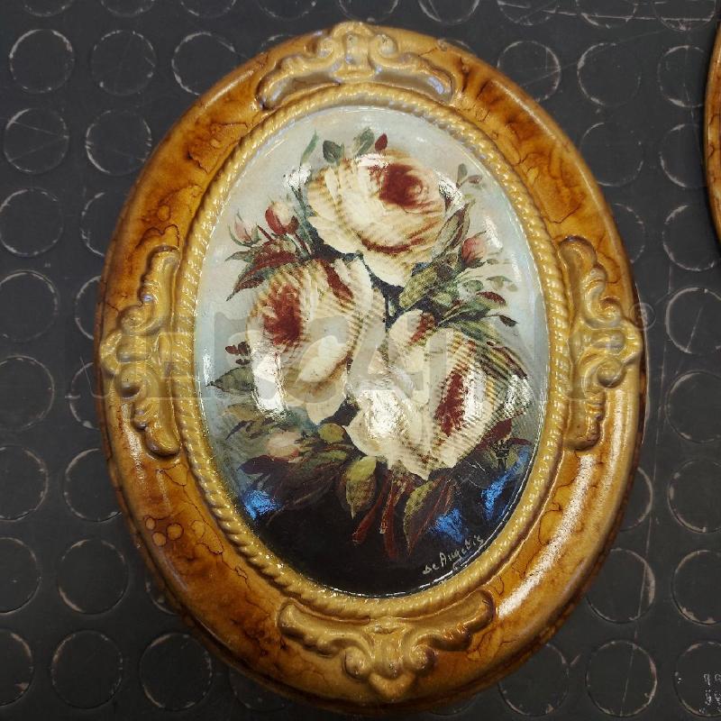 QUADRETTO OVALE FIORI CORNICE DORATA | Mercatino dell'Usato Cava de tirreni 2