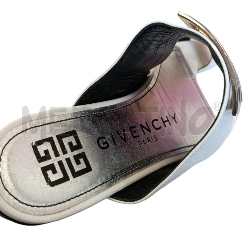 SANDALI DONNA GIVENCHY BIANCHE APPLICAZIONE LOGO ACCIAIO | Mercatino dell'Usato Cava de tirreni 2