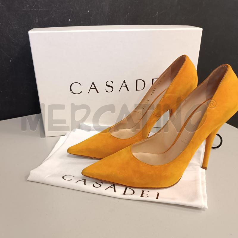 SCARPE DONNA CASADEI GIALLO SENAPE SCAMOSCIATE SPUNTATE | Mercatino dell'Usato Cava de tirreni 1