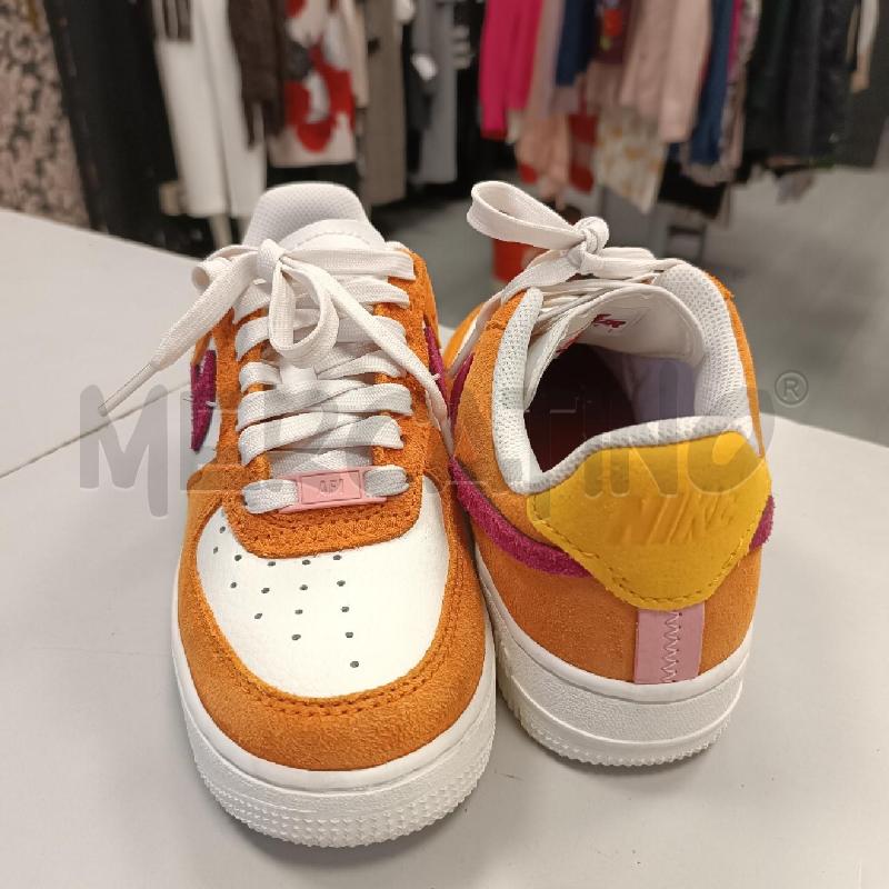 SCARPE DONNA NIKE AIR FORCE 1 BIANCHE ARANCIO FUCSIA | Mercatino dell'Usato Cava de tirreni 2