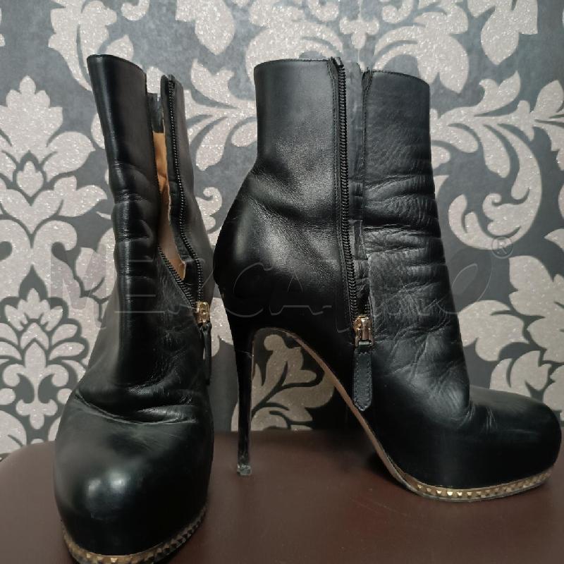 SCARPE DONNA VALENTINO GARAVANI NERI PELLE TACCO ALTO | Mercatino dell'Usato Cava de tirreni 2