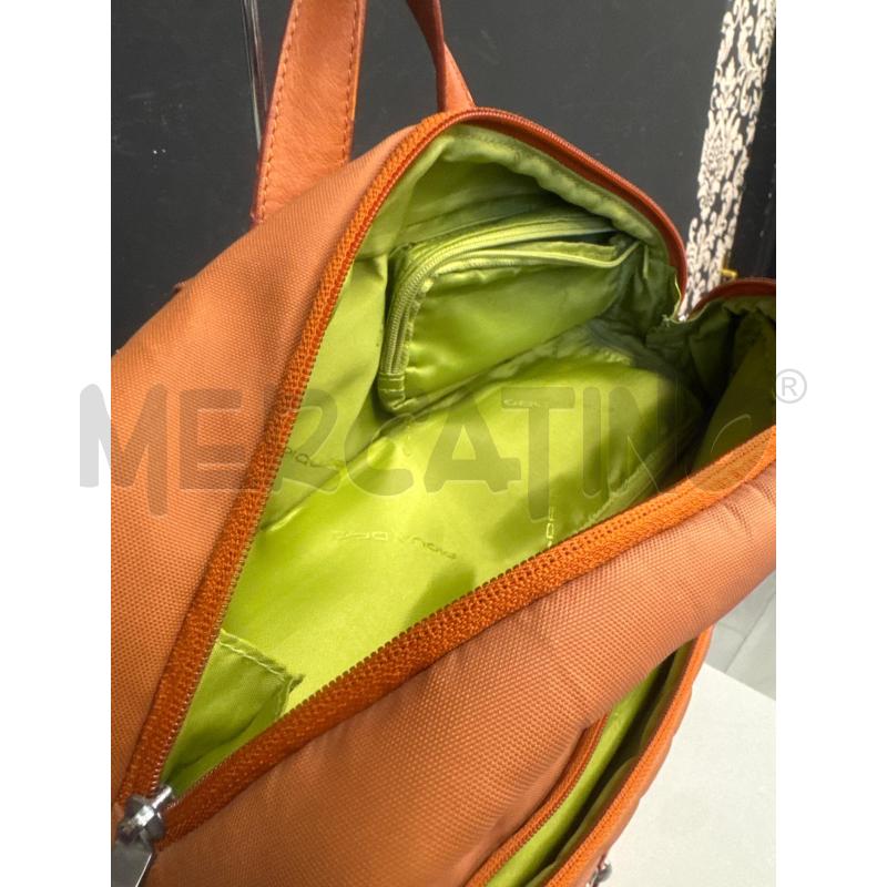 ZAINO PIQUADRO ARANCIONE INSERTI IN PELLE INTERNO VERDE | Mercatino dell'Usato Cava de tirreni 4