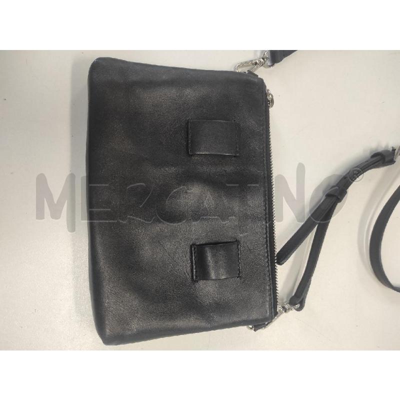 BORSETTA DONNA MONCLER NERA PELLE  | Mercatino dell'Usato Salerno torrione 4