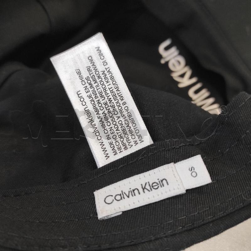 CAPPELLO DONNA CALVIN KLEIN NERO  | Mercatino dell'Usato Salerno torrione 2