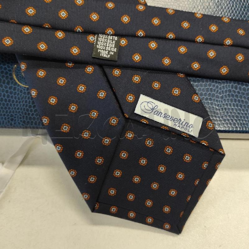 CRAVATTA SANSEVERINO NAPOLI 7 PIEGHE BLU A FIORELLINI | Mercatino dell'Usato Salerno torrione 2
