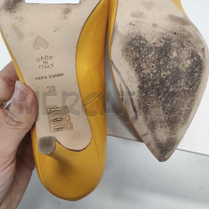 DECOLLETE MOSCHINO GIALLO VERA PELLE E CUOIO TG. 38 | Mercatino dell'Usato Salerno torrione 3