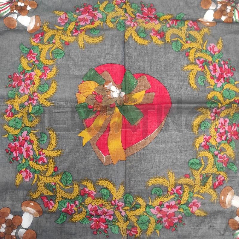 FAZZOLETTO MOSCHINO GRIGIO CON CUORE E FUNGHI  | Mercatino dell'Usato Salerno torrione 3