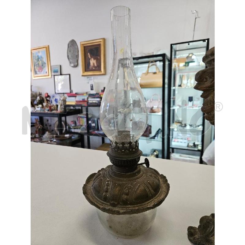 LAMPADA A OLIO INIZIO SECOLO PIEDE ROTTO | Mercatino dell'Usato Salerno torrione 4