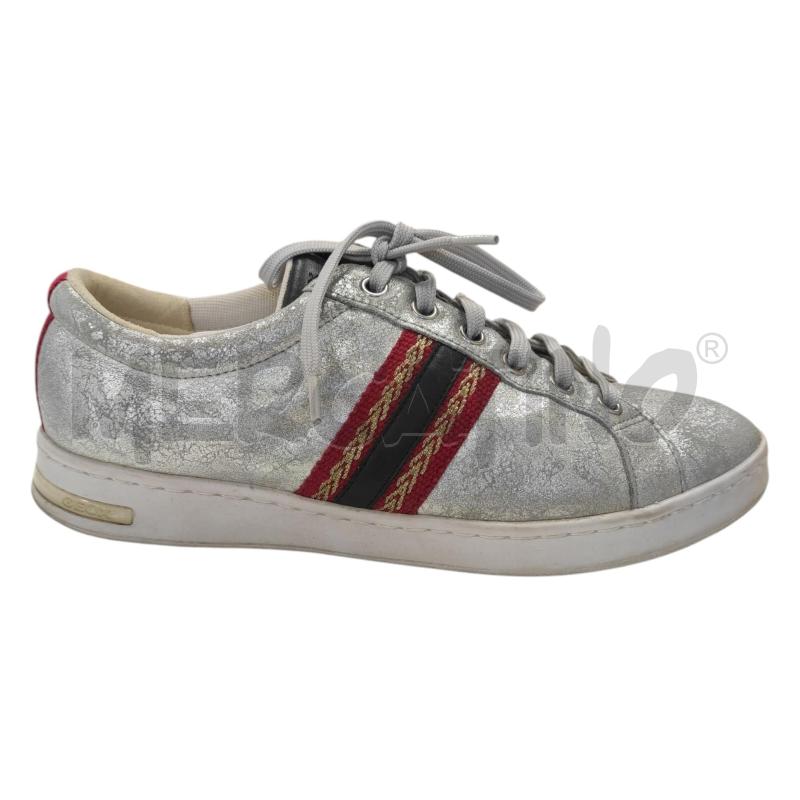 SCARPE DONNA GEOX ARGENTO CON STRISCE ROSSE TG 39 | Mercatino dell'Usato Salerno torrione 1