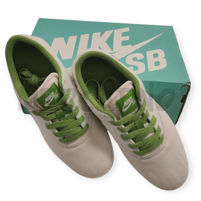 SNEAKERS DONNA NIKE SB TELA BIANCHE VERDI TG. 38 | Mercatino dell'Usato Salerno torrione 1