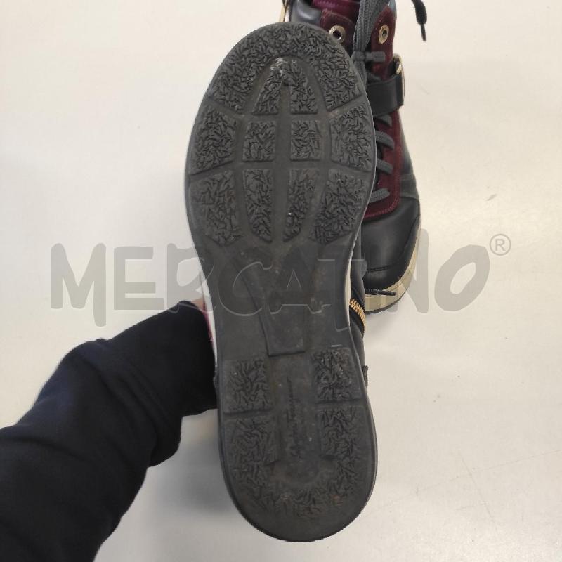 SNEAKERS UOMO FERRAGAMO PELLE NERA BORDEAUX CAMOSCIO TG.8 | Mercatino dell'Usato Salerno torrione 3