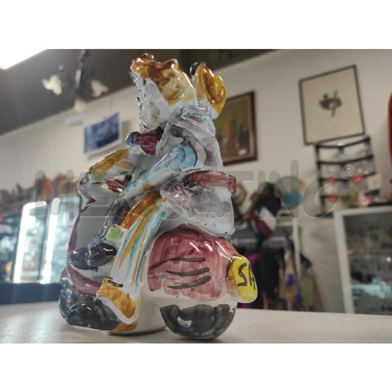 STATUA VIETRI D'ACUNTO IN 3 SULLA VESPA | Mercatino dell'Usato Salerno torrione 4