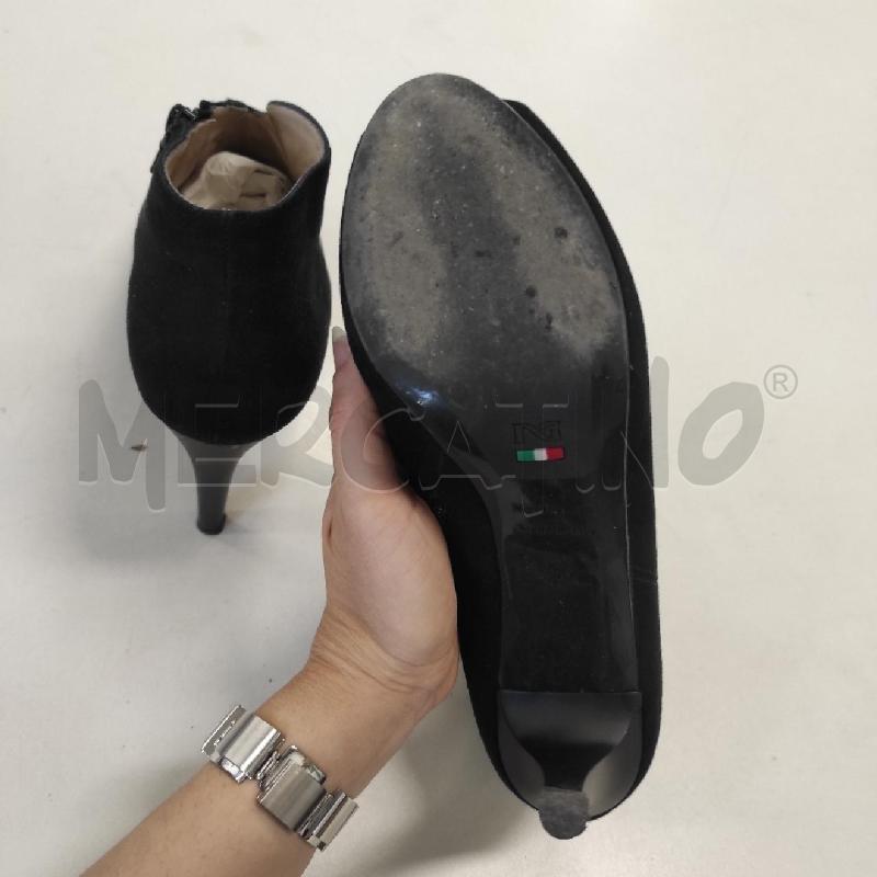 TACCHI NERO GIARDINI NERO SCAMOSCIATO PEEPTOE TG. 40 | Mercatino dell'Usato Salerno torrione 5