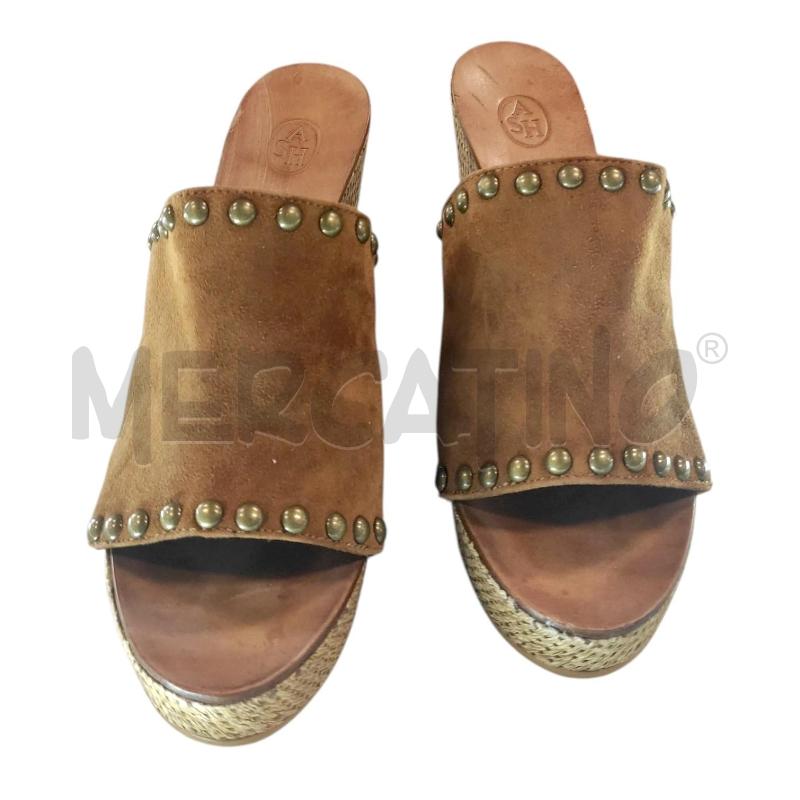 ZEPPA ASH MARRONCINO SCAMOSCIATO CON BORCHIE TG. 39 | Mercatino dell'Usato Salerno torrione 2