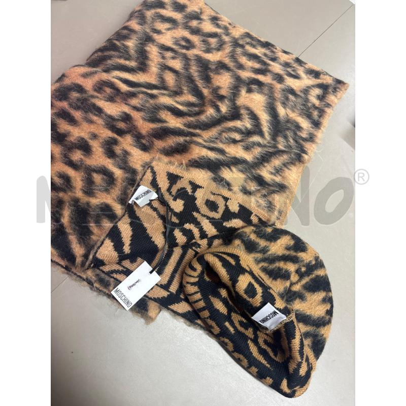 COMPLETO DONNA MOSCHINO SCIARPA+CAPPELLO MARRONE NERO  | Mercatino dell'Usato Salerno 1