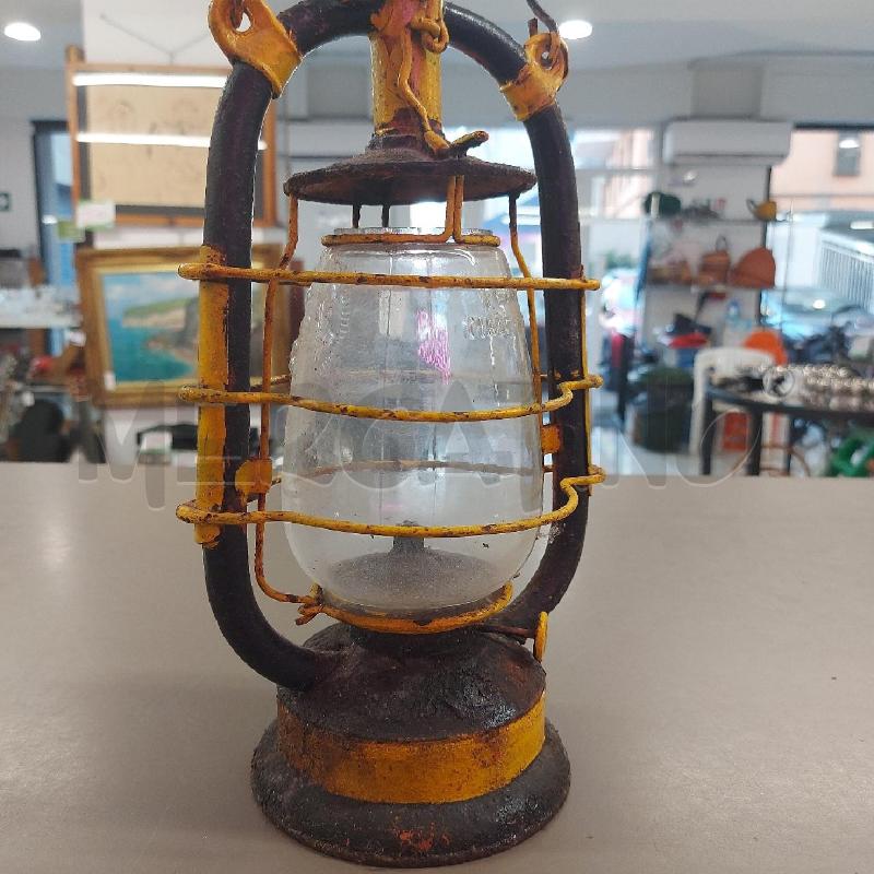 LAMPADA PETROLIO GIALLA | Mercatino dell'Usato Salerno 2