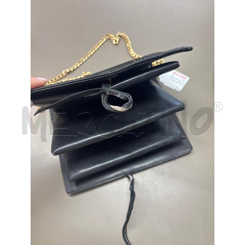 POCHETTE NERA PELLE CATENA DORATA TIPO PORTAFOGLIO INTERNO | Mercatino dell'Usato Salerno 2