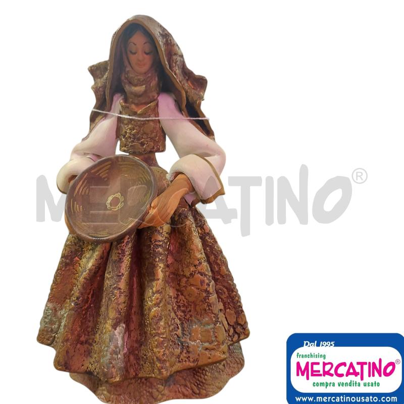 STATUETTA DONNA SARDA CON PANARO | Mercatino dell'Usato Salerno 1