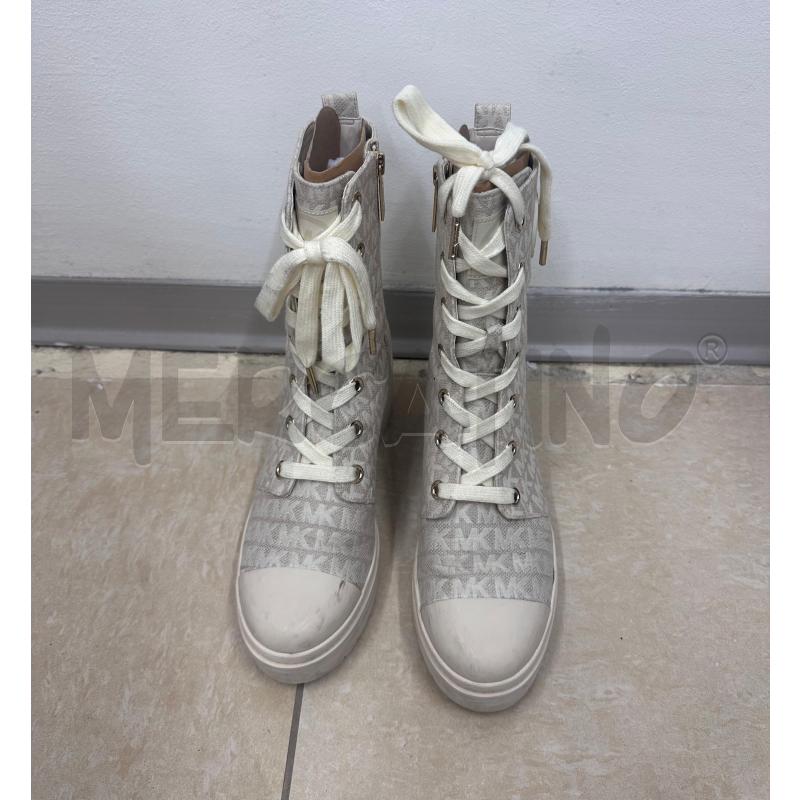 STIVALI DONNA MICHAEL KORS BEIGE SCRITTE  | Mercatino dell'Usato Salerno 4
