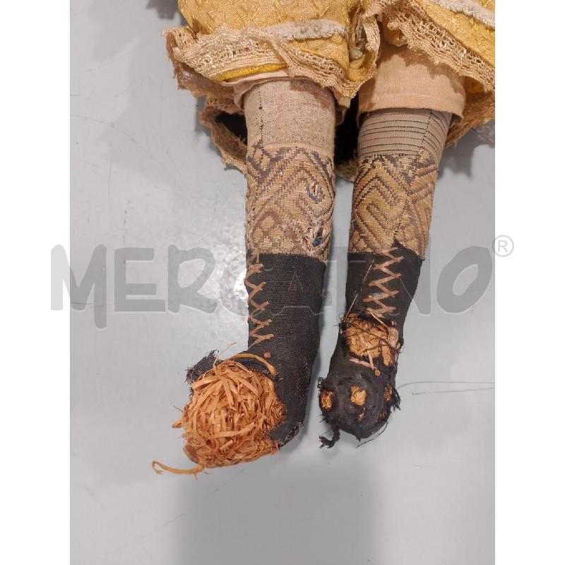 BAMBOLA VINTAGE INIZIO SECOLO IN COSTUME DA RIV TESTA IN TERRACOTTA | Mercatino dell'Usato Salerno fratte 3