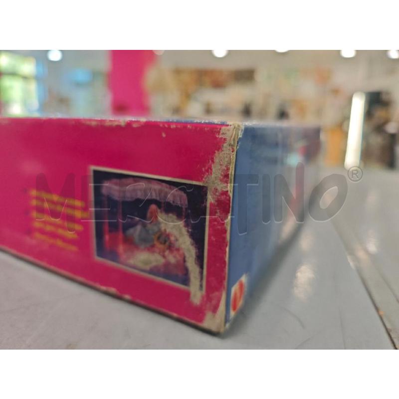 BARBIE LETTO LUCI E MAGIA SIGILLATO  | Mercatino dell'Usato Salerno fratte 3