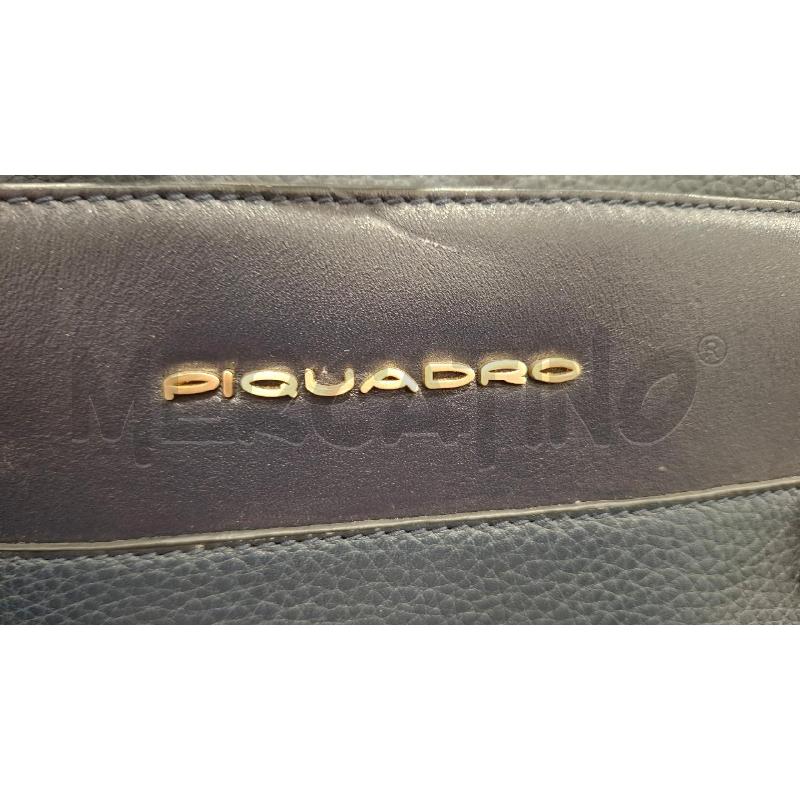BORSA DONNA PIQUADRO BLU NAVY (MANCA TRACOLLA) | Mercatino dell'Usato Salerno fratte 5