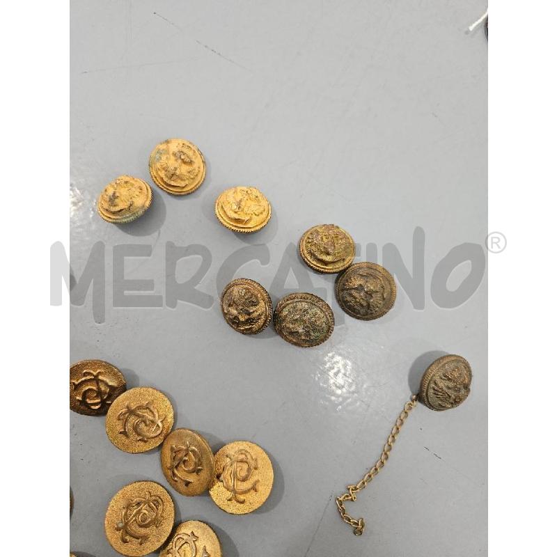 BOTTONI REGIO ESERCITO VARIE ANNATE PZ. 30 + 5 STELLETTE  | Mercatino dell'Usato Salerno fratte 4