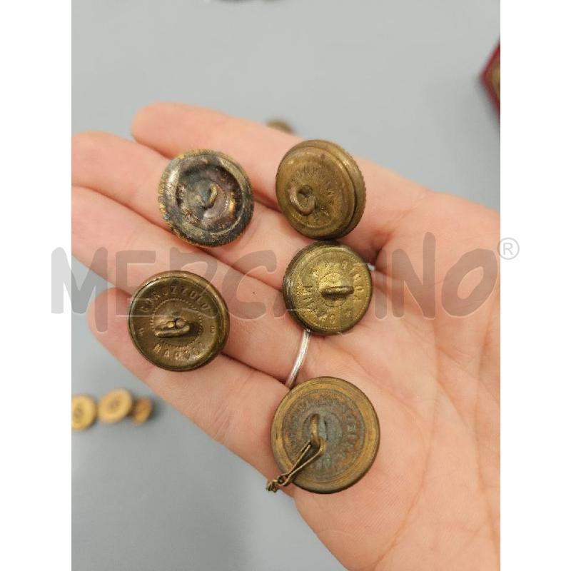 BOTTONI REGIO ESERCITO VARIE ANNATE PZ. 30 + 5 STELLETTE  | Mercatino dell'Usato Salerno fratte 5